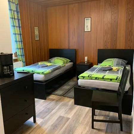 Monteurzimmer Ahnetal Zweibettzimmer Einzelzimmer Mit Eigenem Bad Rum i privatbostad