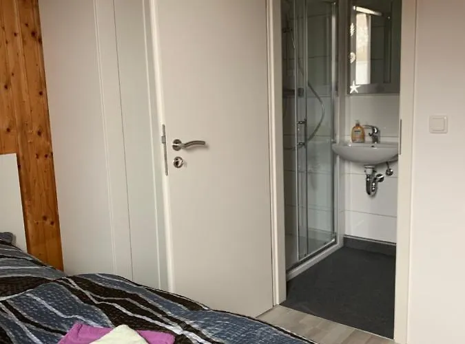 Ubytování v soukromí Monteurzimmer Ahnetal Zweibettzimmer Einzelzimmer Mit Eigenem Bad *